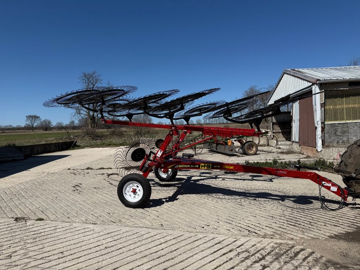 #6157-•-h&s-2112-action-rake-(sturgeon-bay,-wi)-image-2