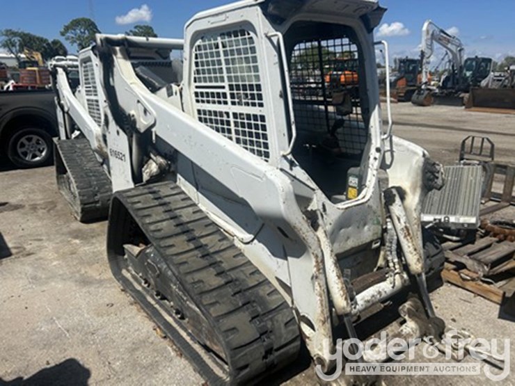 2021-bobcat-t76-image-3