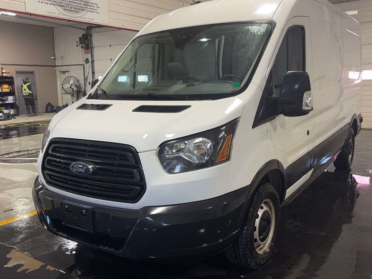 2019-ford-transit-image-1