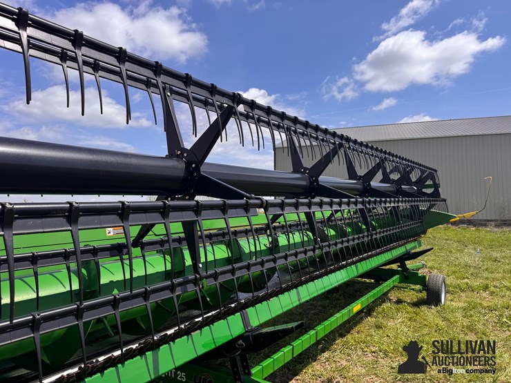 2014-john-deere-625f-image-16