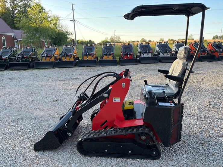 #223-•-unused-2026-ssl580-ride-on-skid-steer-loader-image-1