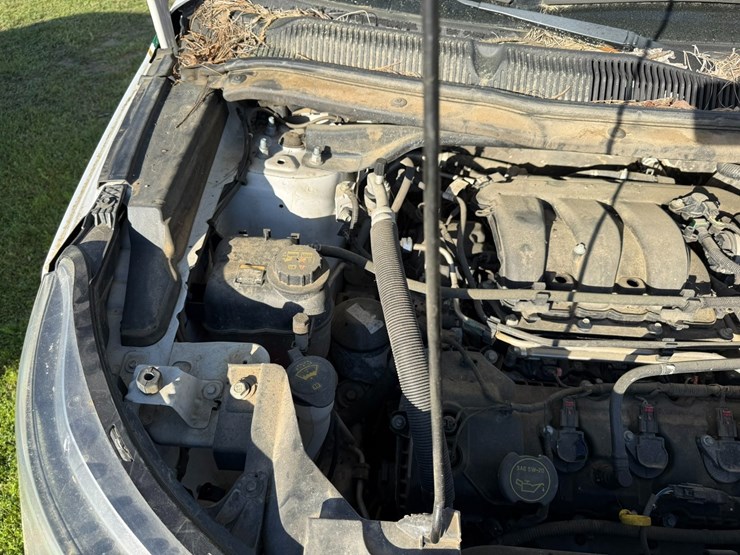 2016-ford-explorer-image-26