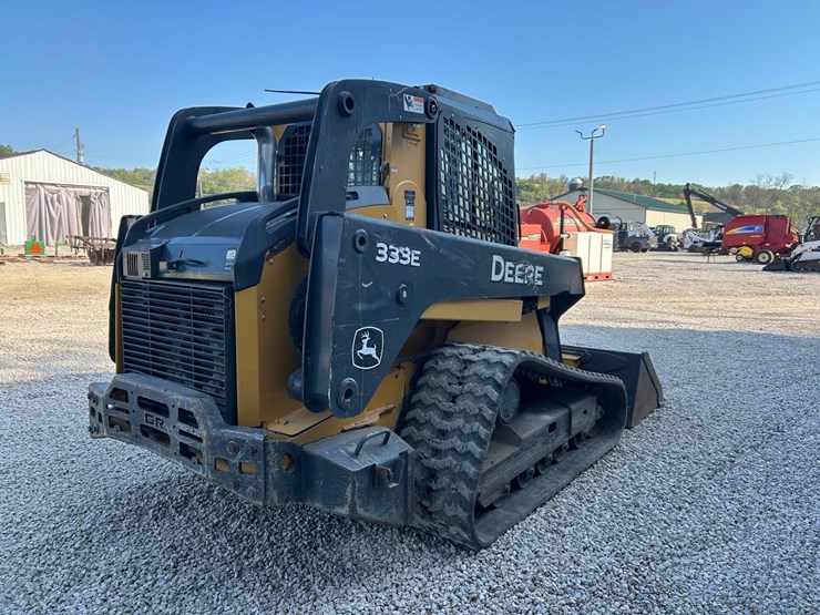 deere-333e-image-4