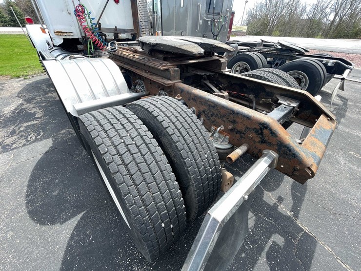 1997-kenworth-t800-image-28