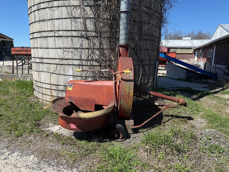 new-holland-28-image-2