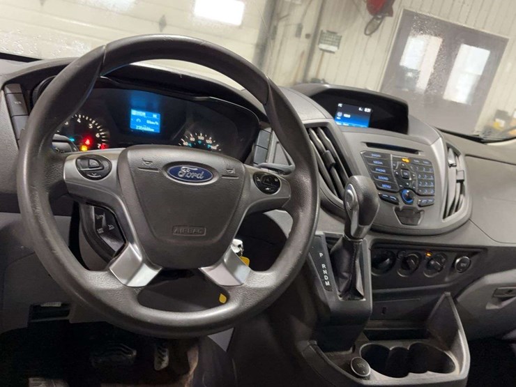 2019-ford-transit-image-15