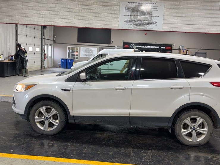 2014-ford-escape-se-image-2