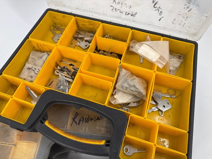 #113-•-(3)-boxes-of-equipment-keys-image-3