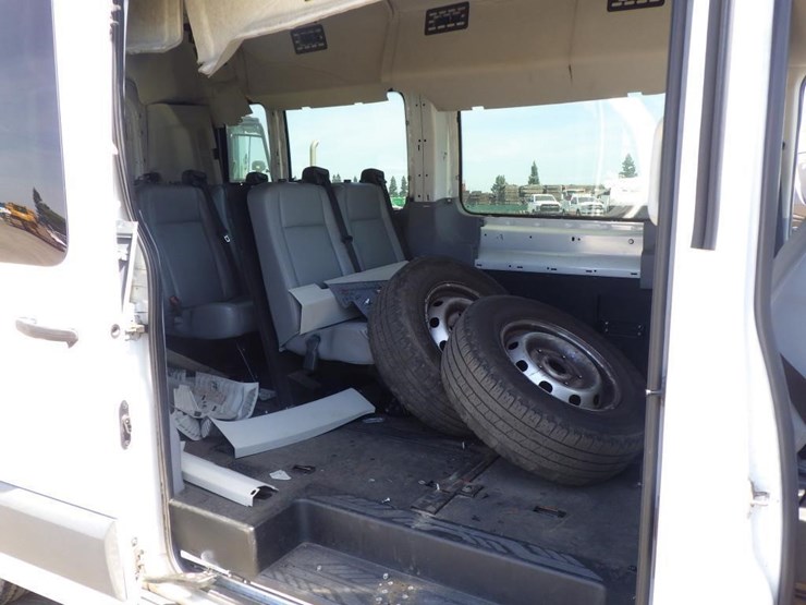 2017-ford-transit-image-8