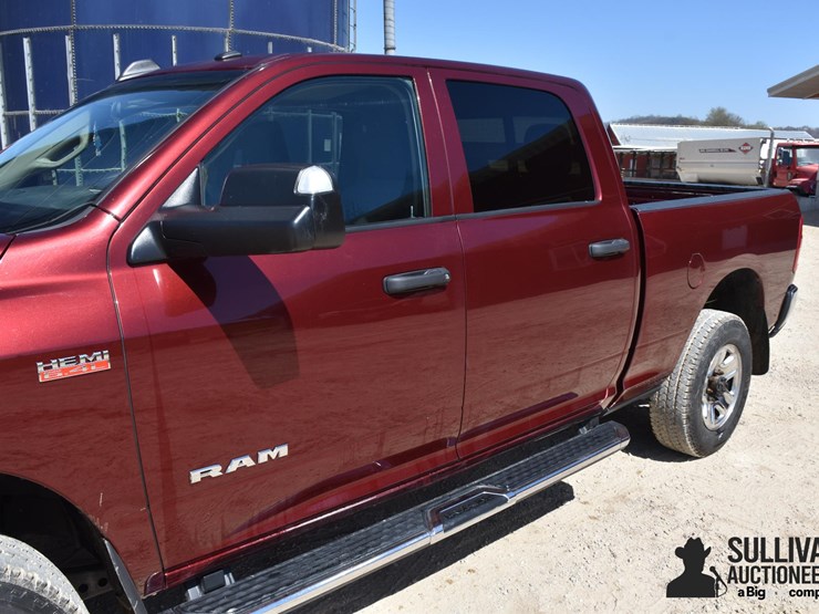 2019-ram-2500-hd-image-14