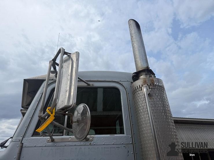 1998-peterbilt-378-image-15