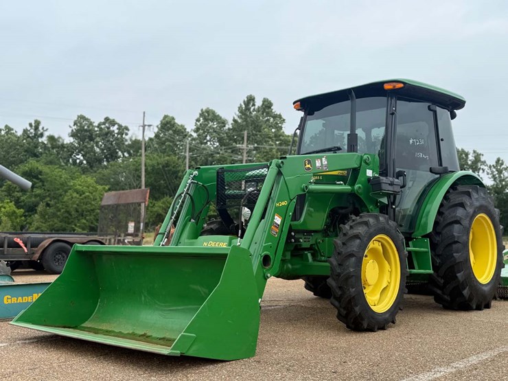 john-deere-5055e-image-1
