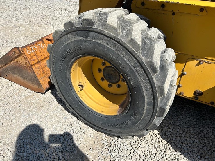 john-deere-270-image-16