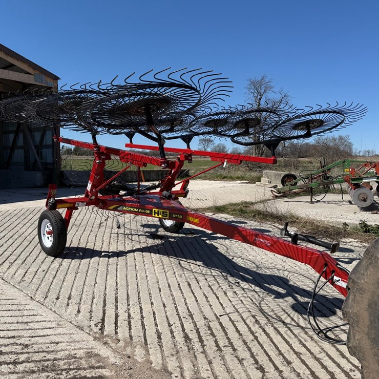 #6157 • H&S 2112 Action Rake (Sturgeon Bay, WI)