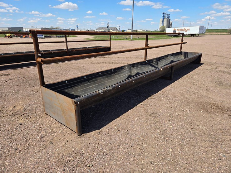 portable-fence-line-feed-bunk-image-2