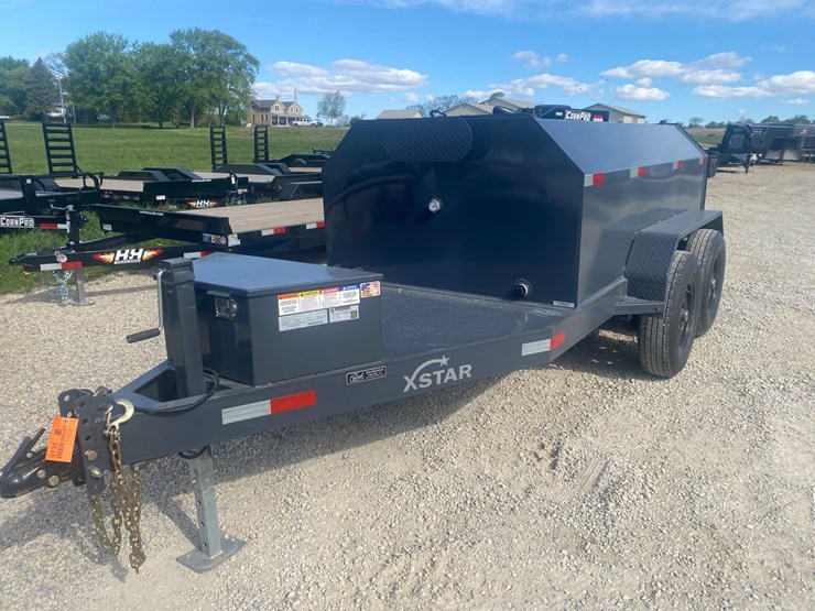 #350-•-2026-x-star-990-gallon-fuel-trailer-(has-certificate-of-origin)-(helenville,-wi)-image-1