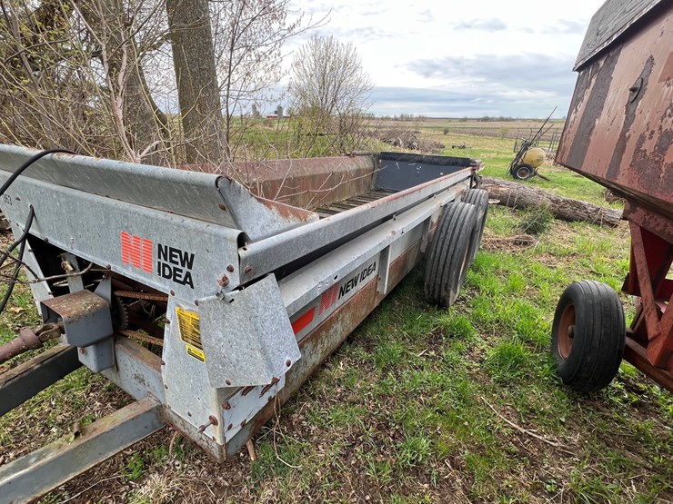 #9560-•-new-idea-parts-spreader-image-2