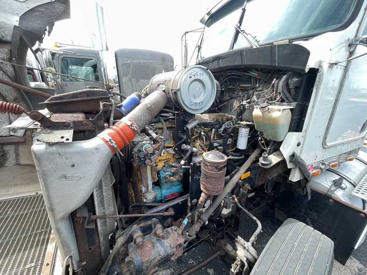 1997-kenworth-t800-image-57