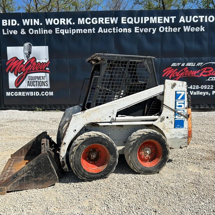 BOBCAT 753