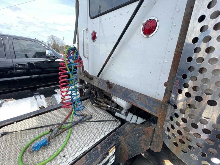 1997-kenworth-t800-image-38