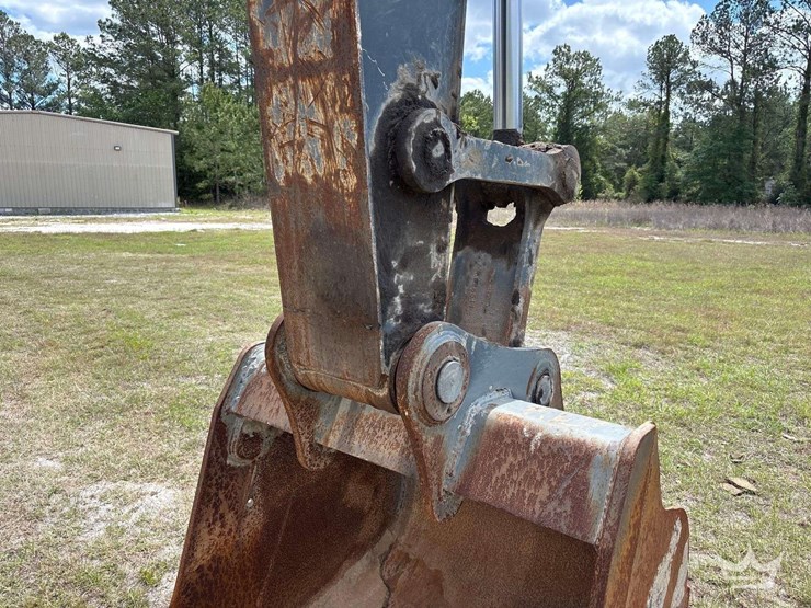 2019-deere-210g-image-9