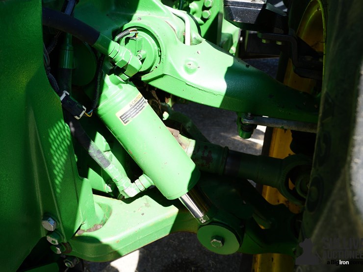 2012-john-deere-8310r-image-13