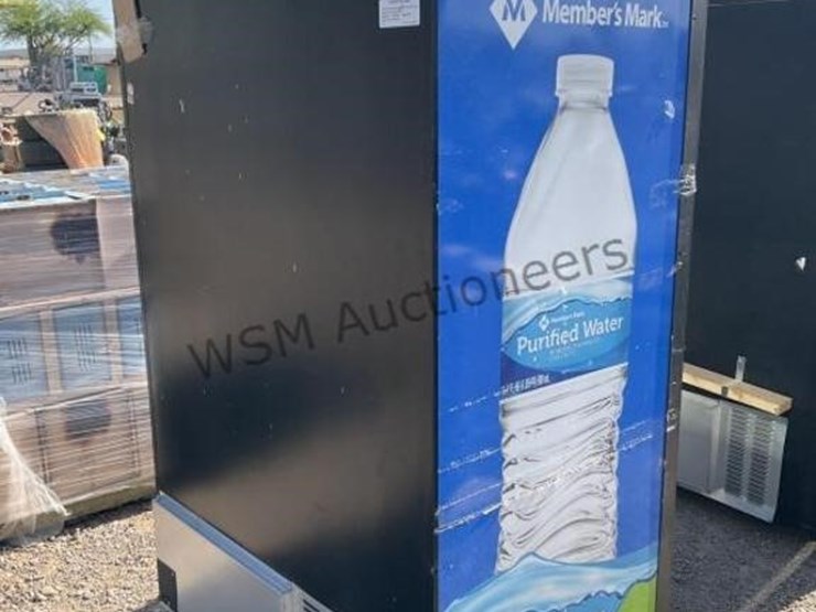 crane-beverage-vending-machine-image-3
