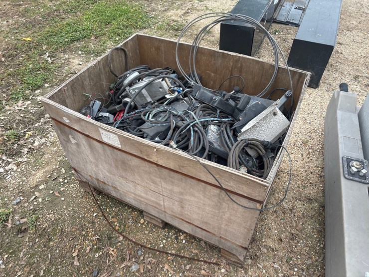 #35885-•-control-boxes-and-wiring-harnesses-image-2