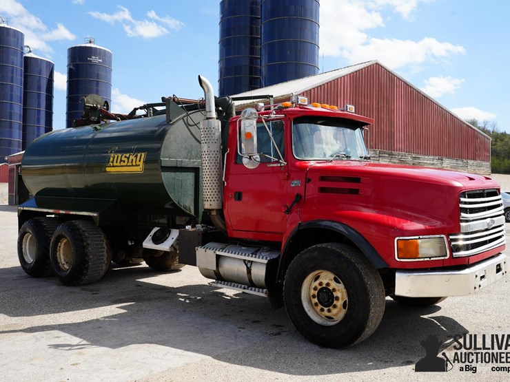 1995-ford-ltl9000-image-3
