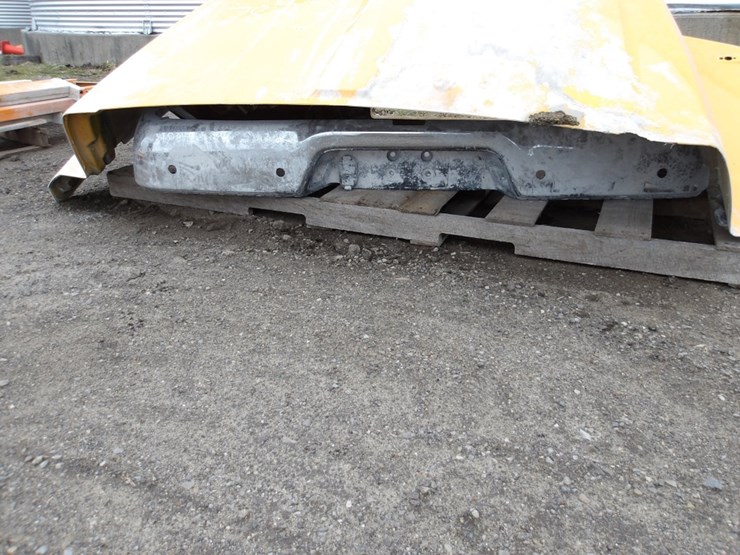 #7833-•-bus-hood-&-23-dodge-truck-bumper-image-6