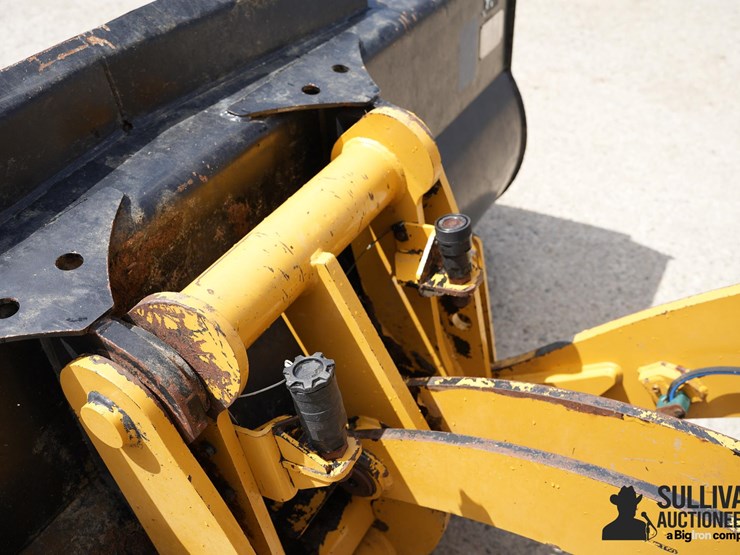 2022-caterpillar-914-image-11