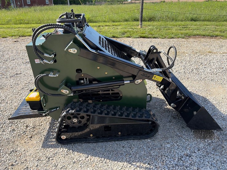 #203-•-unused-2026-zjg-zj-380-mini-skid-steer-loader-image-1