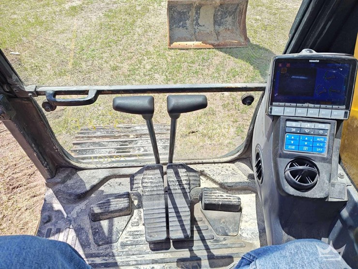 2016-komatsu-pc360-lc-11-image-38