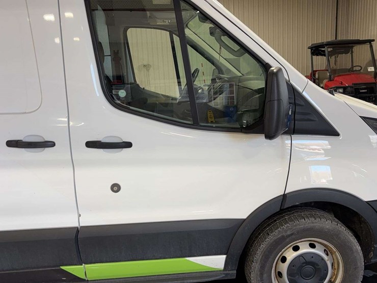 2019-ford-transit-image-27