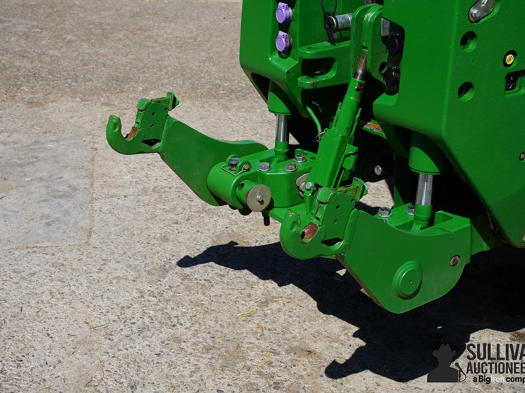 2023-john-deere-8r-340-image-9