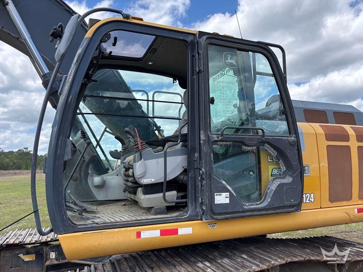2019-deere-210g-image-27