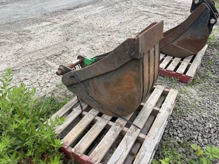 caterpillar-18-image-3