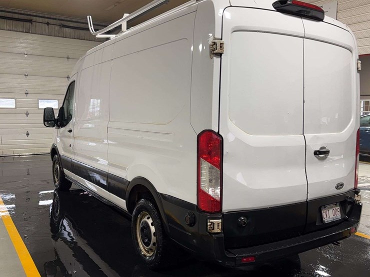 2019-ford-transit-image-3