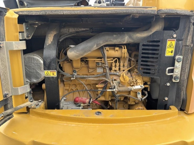 2015-caterpillar-305e2-cr-image-53