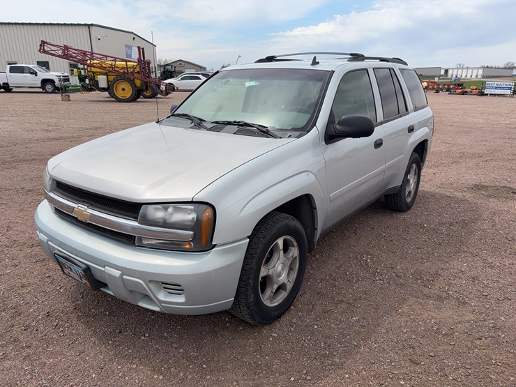 2007-chevrolet-trailblazer-image-1