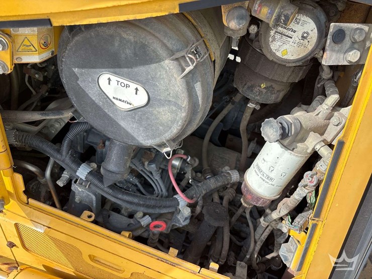 2017-komatsu-d61pxi-24-image-7