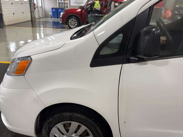 2020-nissan-nv200-image-22