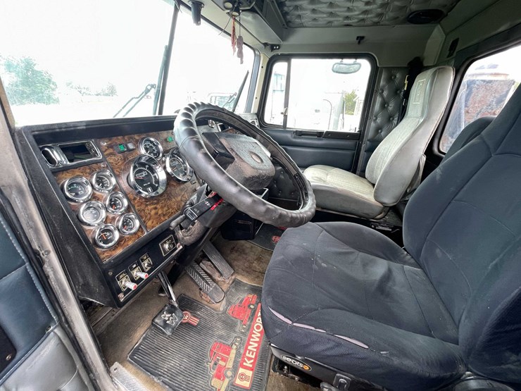 1997-kenworth-t800-image-46