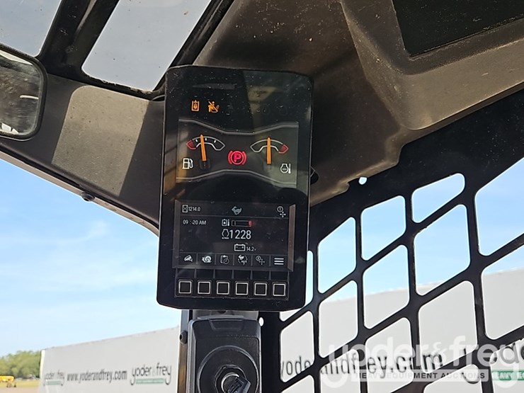caterpillar-255-image-30