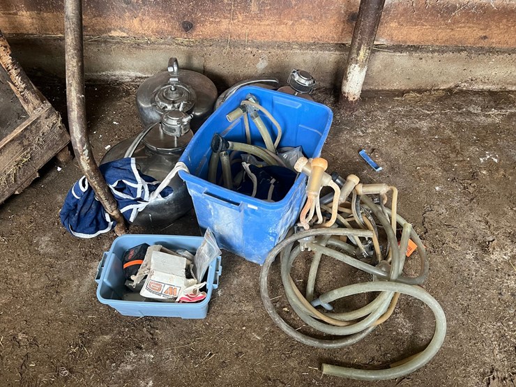 #9621-•-sheep-milking-equipment-image-1
