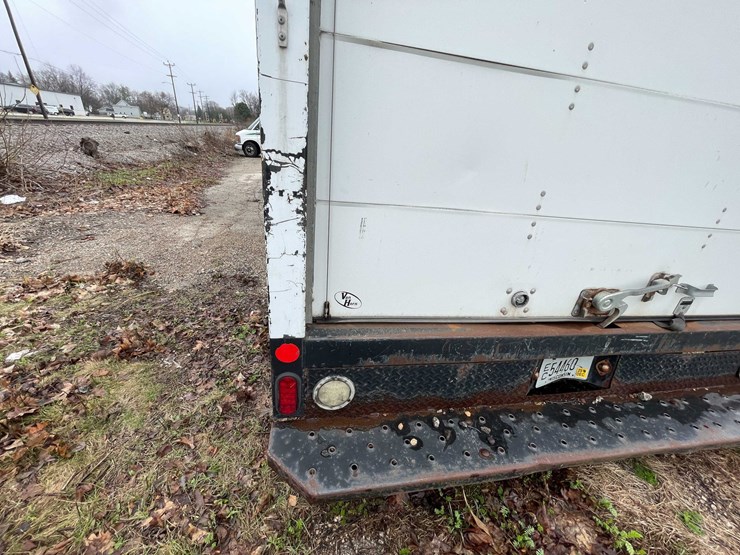 2016-ford-e450-image-30