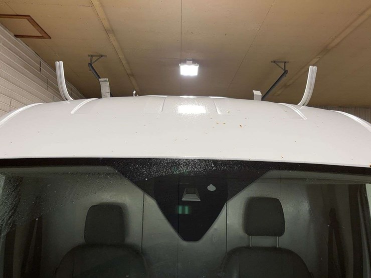 2019-ford-transit-image-29