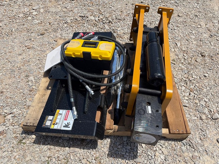 #515-•-unused-wolverine-zw-750-skid-steer-concrete-breaker-image-2