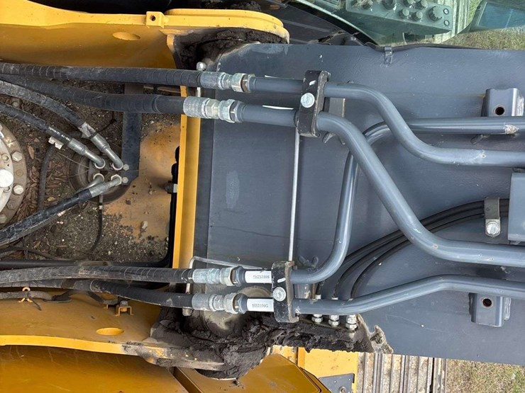 2019-deere-210g-image-21