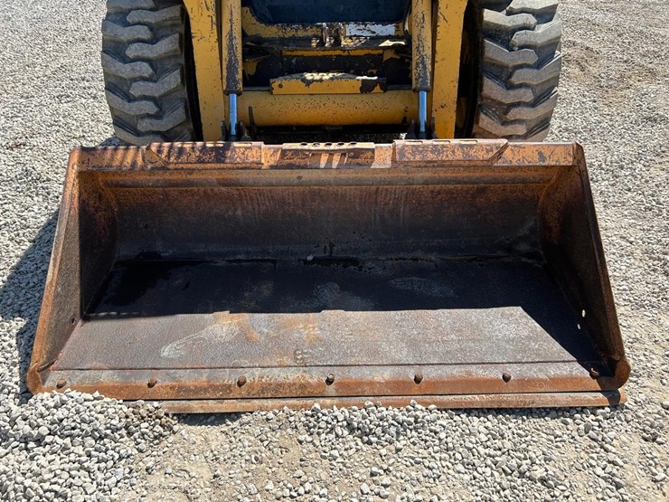 john-deere-270-image-9